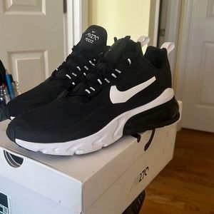 Womens AirMax 270